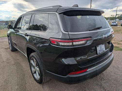 2022 Jeep Grand Cherokee L Limited