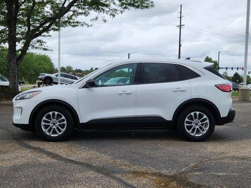 Oxford White 2022 Ford Escape SE