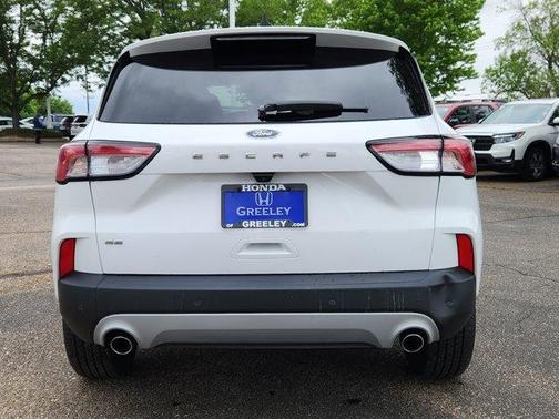 Oxford White 2022 Ford Escape SE