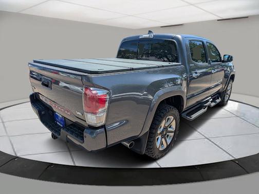 2017 Toyota Tacoma Limited