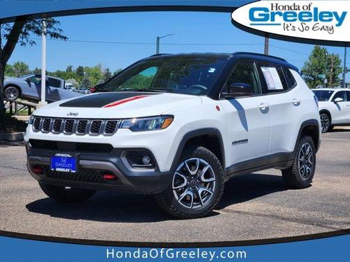 Bright White Clearcoat 2025 Jeep Compass Trailhawk