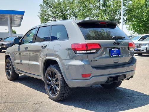 Sting Gray Clearcoat 2021 Jeep Grand Cherokee Laredo X