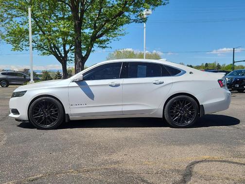 Iridescent Pearl Tricoat 2016 Chevrolet Impala 2LT