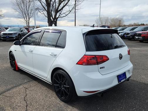 2016 Volkswagen Golf GTI S