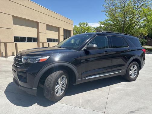 Black Metallic 2020 Ford Explorer XLT