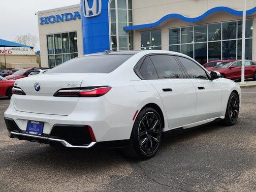 White 2025 BMW 740 i xDrive
