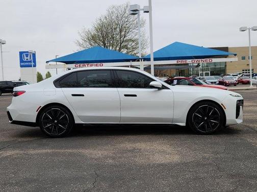 White 2025 BMW 740 i xDrive