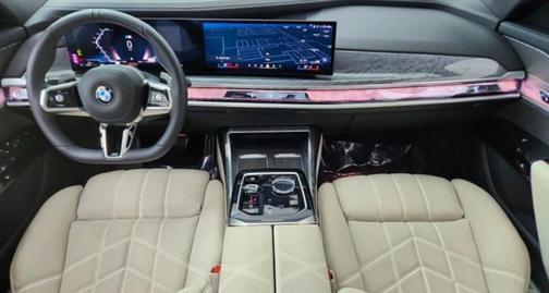 White 2025 BMW 740 i xDrive