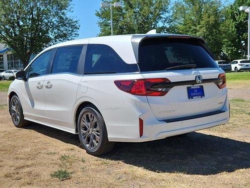 Platinum White Pearl 2027 Honda Odyssey Touring