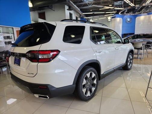 Platinum White 2026 Honda Pilot Elite