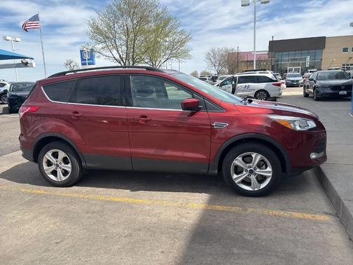 Sunset 2016 Ford Escape SE