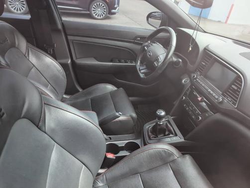2018 Hyundai ELANTRA Sport