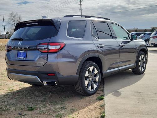 Modern Steel Metallic 2026 Honda Pilot Touring