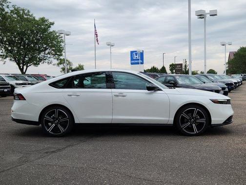 Platinum White Pearl 2026 Honda Accord SE