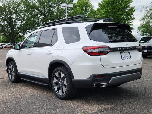 Platinum White Pearl 2026 Honda Pilot Elite