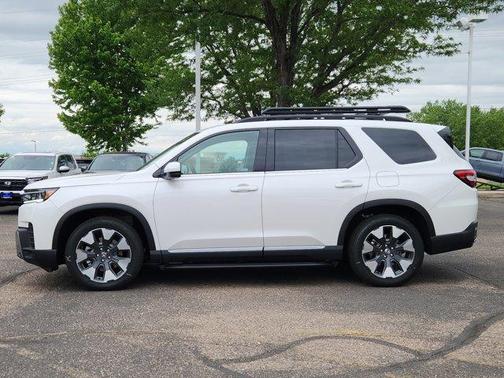 Platinum White Pearl 2026 Honda Pilot Elite