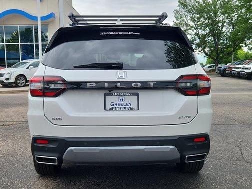 Platinum White Pearl 2026 Honda Pilot Elite