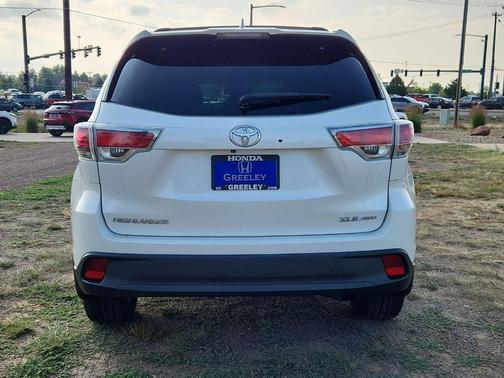 Blizzard Pearl 2015 Toyota Highlander XLE