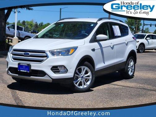 Oxford White 2018 Ford Escape SE