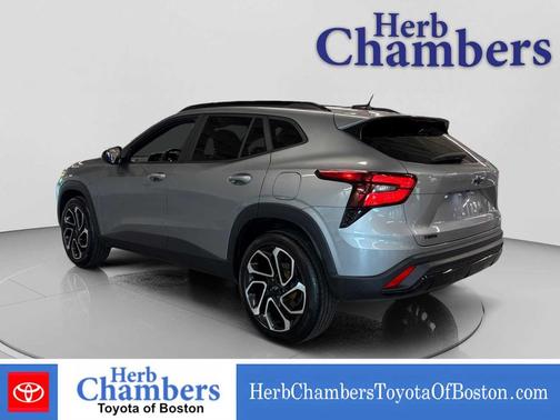 Sterling Gray Metallic 2025 Chevrolet Trax FWD 2RS