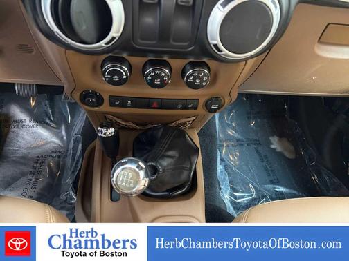 Black Clearcoat 2013 Jeep Wrangler Sahara