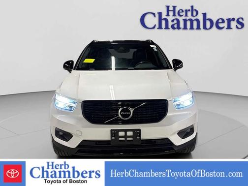 2020 Volvo XC40 T5 R-Design