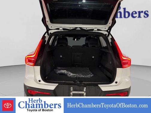 2020 Volvo XC40 T5 R-Design