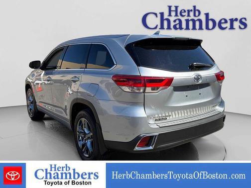 Celestial Silver Metallic 2018 Toyota Highlander Limited Platinum