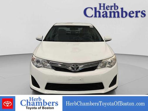 Super White 2014 Toyota Camry LE