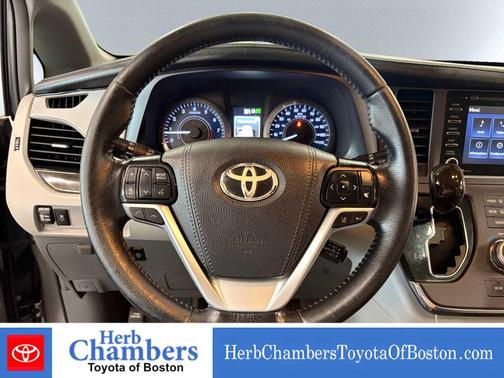 Predawn Gray Mica 2019 Toyota Sienna XLE