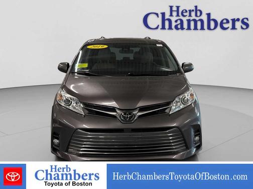 Predawn Gray Mica 2019 Toyota Sienna XLE
