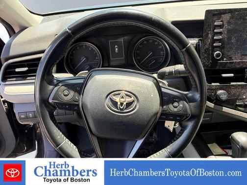 Midnight Black Metallic 2021 Toyota Camry SE