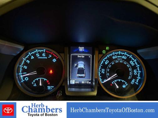 Super White 2019 Toyota Tacoma SR5