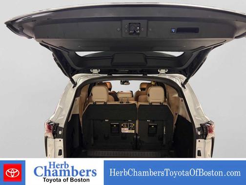 Wind Chill Pearl 2023 Toyota Sienna XLE