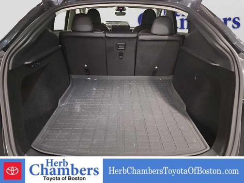 2025 Tesla Model Y Long Range Dual Motor Rear-Wheel Drive