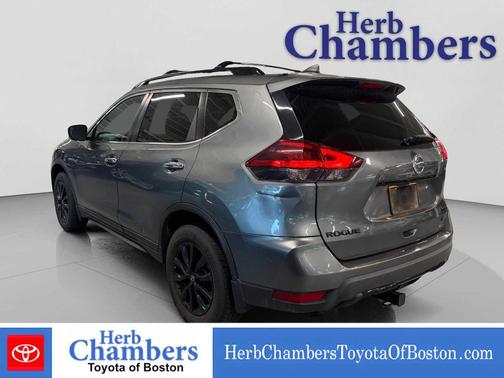 Gun Metallic 2018 Nissan Rogue SV