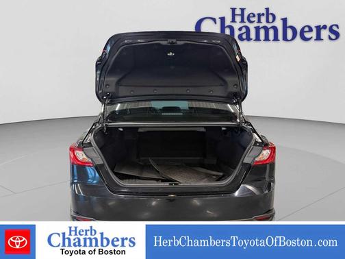 Midnight Black Metallic 2025 Toyota Camry SE