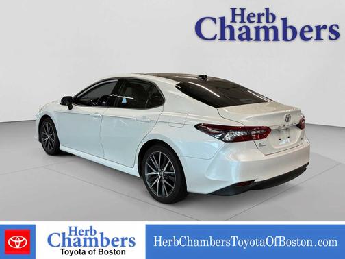 Wind Chill Pearl 2023 Toyota Camry XLE