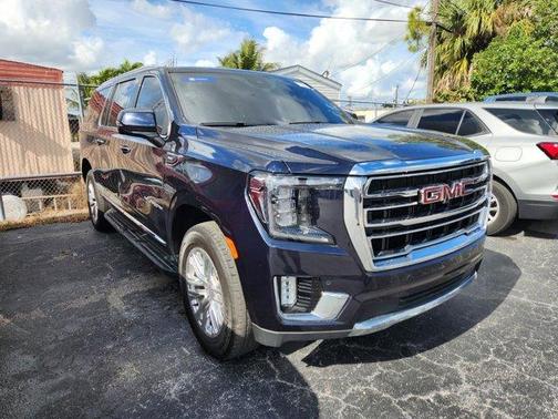 2023 GMC Yukon XL SLT