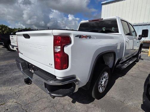 Summit White 2025 Chevrolet Silverado 2500 LT