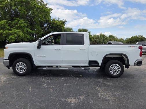 Summit White 2025 Chevrolet Silverado 2500 LT