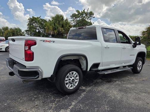 Summit White 2025 Chevrolet Silverado 2500 LT