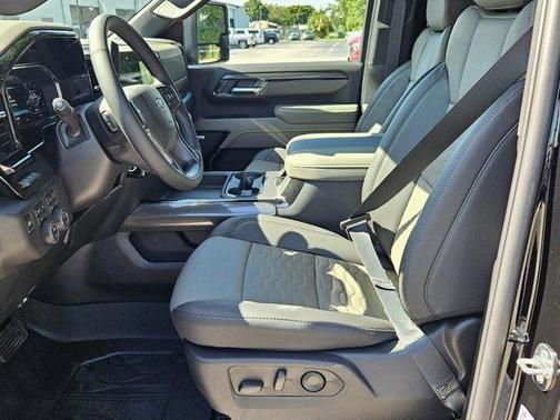 2025 Chevrolet Silverado 2500 ZR2