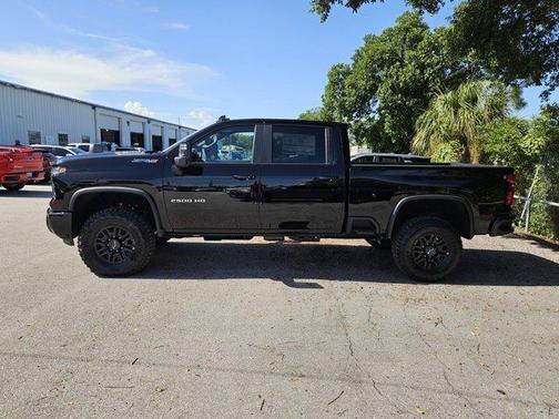 2025 Chevrolet Silverado 2500 ZR2