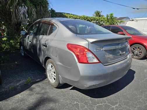 2012 Nissan Versa 1.6 SL