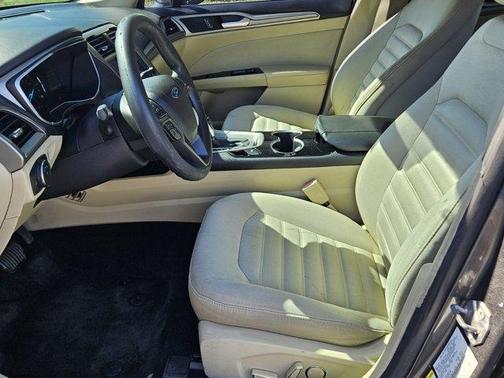 2015 Ford Fusion Hybrid SE