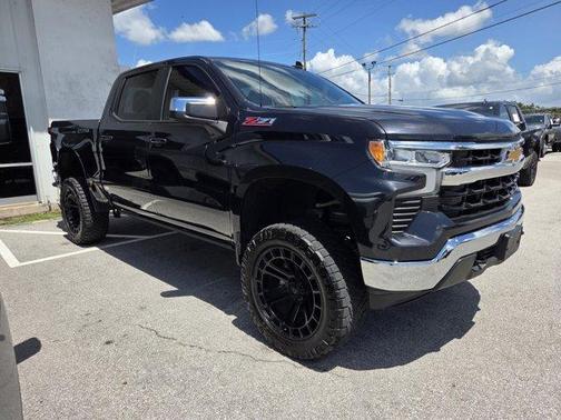 Dark Ash Metallic 2024 Chevrolet Silverado 1500 LT