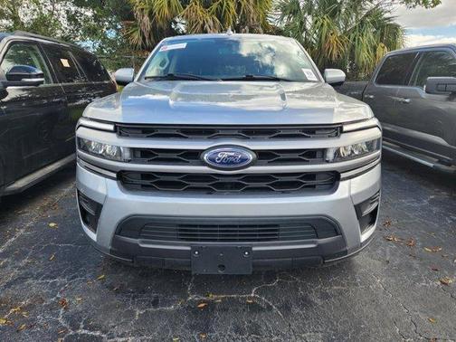 2022 Ford Expedition Max XLT