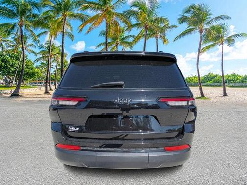 Diamond Black 2024 Jeep Grand Cherokee L Laredo