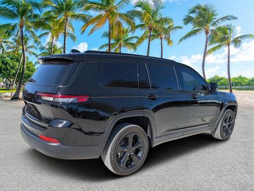 Diamond Black 2024 Jeep Grand Cherokee L Laredo